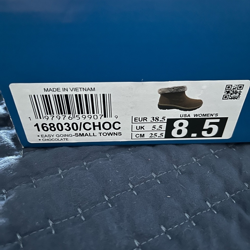 Skechers Tan Fur-Lined Winter Boots slip on size 8.5 - Picture 5 of 5